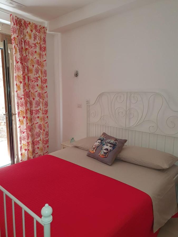 I Tesori Del Mare Bed & Breakfast Letojanni Exterior photo